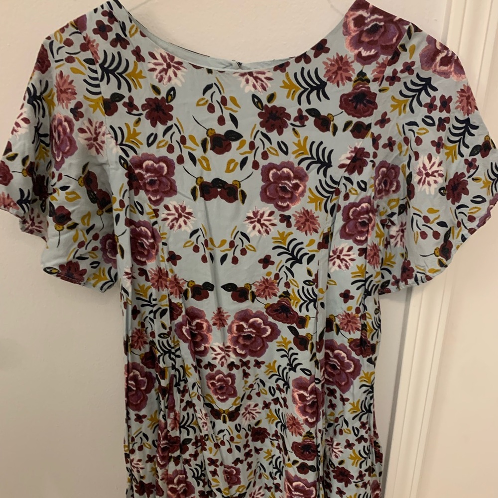 Urban Outfitters - Floral Dress with Exposed Back - S - Light Blue with Purple
